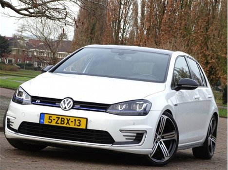 Volkswagen Golf - TSI GTE 204PK+ / R20 ed. LED 2015 *NAP - 1