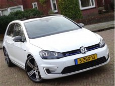 Volkswagen Golf - TSI GTE 204PK+ / R20 ed. LED 2015 *NAP