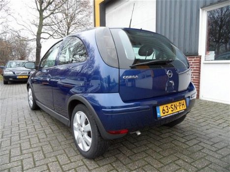 Opel Corsa - 1.2-16V Silverline Automaat 101DKM AIRCO - 1