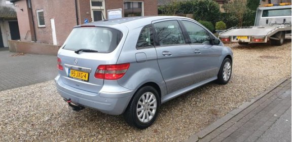 Mercedes-Benz B-klasse - 200 AUTOMAAT dealer onderhouden, zeer compleet, uniek mooi - 1