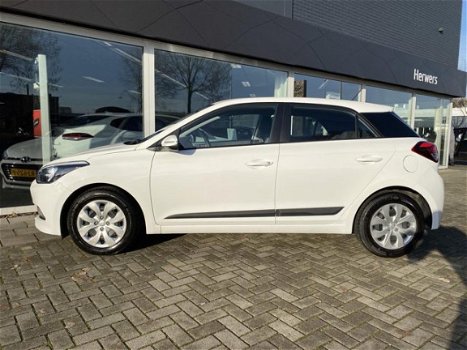 Hyundai i20 - 1.0 T-GDI i-Drive Cool | Airco | Radio-MP3 | Elektrische ramen voor | Centrale deurver - 1