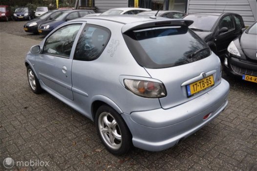 Peugeot 206 - 2.0-16V GTI - 1