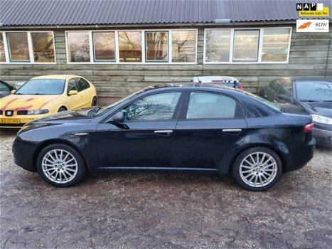 Alfa Romeo 159 - 2.2 JTS Distinctive Nieuwe APK, Winter en Zomer velgen - 1