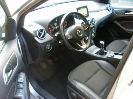 Mercedes-Benz B-klasse - Navi/half Leder/PDC/Led/17'Lm-velgen(org.NL) - 1