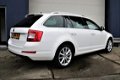 Skoda Octavia Combi - bjr 2015 1.6 TDI 77kW/105pk Aut7 Ambition Businessline | Navi | Half-leder | P - 1 - Thumbnail