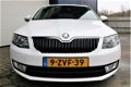 Skoda Octavia Combi - bjr 2015 1.6 TDI 77kW/105pk Aut7 Ambition Businessline | Navi | Half-leder | P - 1 - Thumbnail