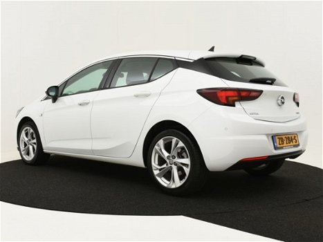 Opel Astra - 1.4 Turbo Innovation | Automaat | Navigatie | Half-leder | Parkeersensoren voor en acht - 1