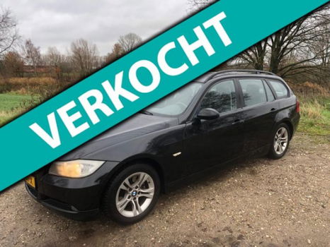 BMW 3-serie Touring - 318d Executive Nieuwe Motor - 1