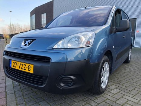 Peugeot Partner - 190C 1.6 HDI , 3-ZITTER , AIRCO , TREKHAAK - 1