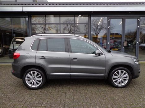 Volkswagen Tiguan - 1.4 TSI 160PK Sport&Style - 1