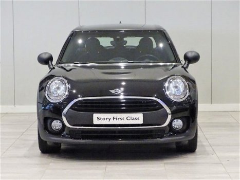 Mini Mini Clubman - One Salt Business / Navigatiesyseem / Parkeersensoren / 17 Inch / Climate Contro - 1