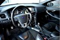 Volvo V40 - 2.0 120PK R-Design XENON NAVI LMV LEDER PDC - 1 - Thumbnail