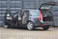 Volvo V50 - 2.0 Edition II 146PK leer navi pdc trekhaak 17inch - 1 - Thumbnail