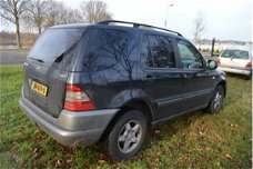 Mercedes-Benz M-klasse - 270 CDI Nette personenauto in goede staat van onderhoud