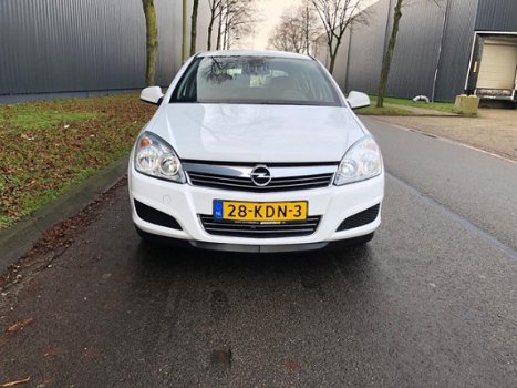 Opel Astra - 1.4 Edition PDC, Navigatie, Airco, Cruise Control, Parrot, NAP, APK - 1