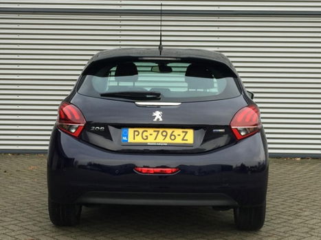 Peugeot 208 - 1.2 Puretech 82pk 5D Allure Navi PDC - 1