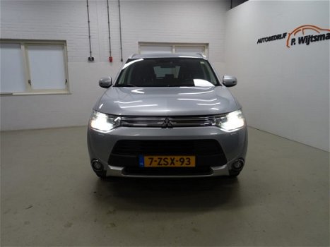 Mitsubishi Outlander - 2.0 PHEV Executive Edition X-Line XENON-CAMERA-CRUISE-STOF/LEER - 1