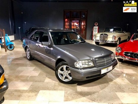 Mercedes-Benz C-klasse - 220 Sport Elegance Automaat 1e eigenaar 87.959km schuifdak zeer nette staat - 1