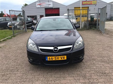 Opel Vectra GTS - 2.8 V6 Executive Automaat/Leer/Navi/Xenon - 1