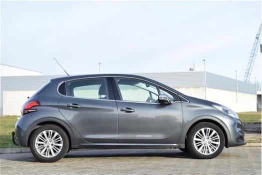 Peugeot 208 - 1.2 Puretech 110pk 5D Allure| NAVIGATIE - 1