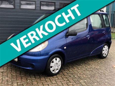 Toyota Yaris Verso - 1.3-16V VVT-i Luna NIEUWE APK - 1