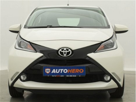 Toyota Aygo - 1.0 VVT-i x-play PP12474 | Automaat | 5drs | Airco | LED | Camera | Radio | Bluetooth - 1