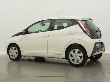 Toyota Aygo - 1.0 VVT-i x-play PP12474 | Automaat | 5drs | Airco | LED | Camera | Radio | Bluetooth - 1