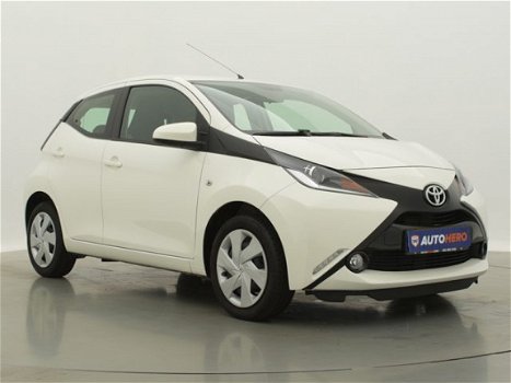 Toyota Aygo - 1.0 VVT-i x-play PP12474 | Automaat | 5drs | Airco | LED | Camera | Radio | Bluetooth - 1