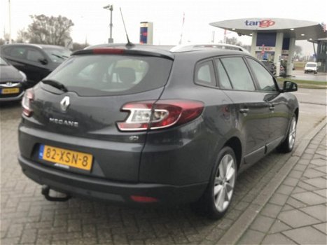 Renault Mégane Estate - 1.5 dCi Expression navigatie clima cruise keyless trekhaak - 1