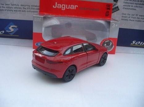 Welly 1/34 Jaguar F Pace Rood - 4
