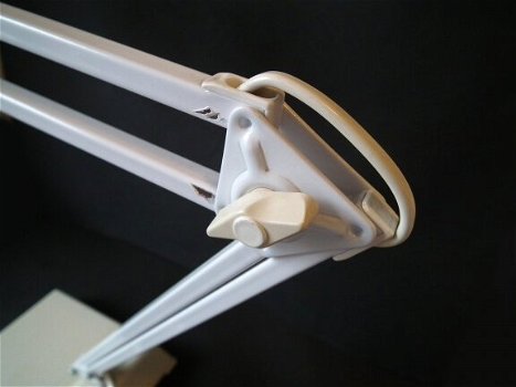 Witte bureaulamp Fins design - 4