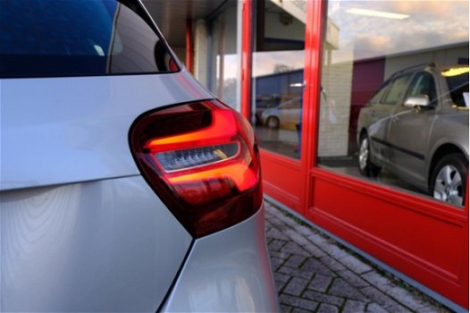 Mercedes-Benz A-klasse - 180 d Business Solution AMG 5-Deurs Navi/LED-koplamp/Sportstoel/PDC - 1