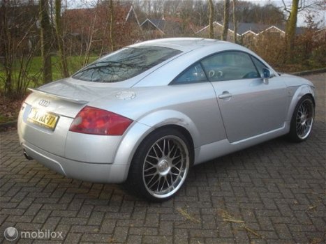 Audi TT - 1.8 5V Turbo 180 PK airco-leer Rijdbare zijschade - 1