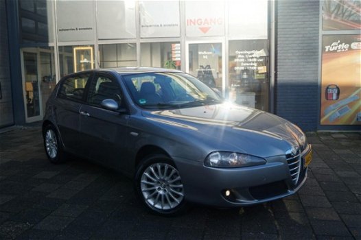 Alfa Romeo 147 - 1.6 T.Spark Progression / Clima / Cruise / Leer / 1e EIG - 1