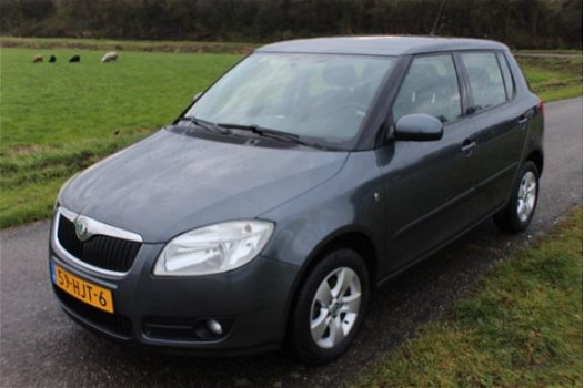 Skoda Fabia - 1.4-16V Ambiente Trekhaak, Airco - 1