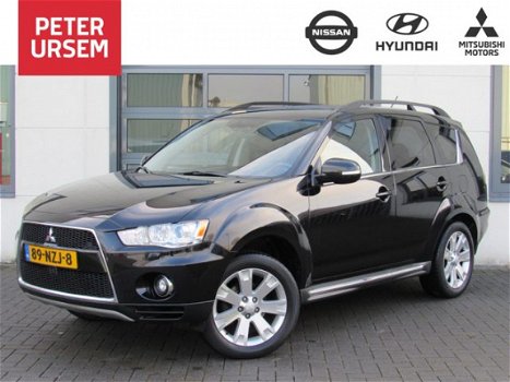 Mitsubishi Outlander - 2.4 Instyle 4WD Automaat 7-pers. Dealer onderhouden Navi Trekhaak NL Auto NAP - 1