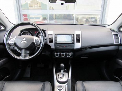 Mitsubishi Outlander - 2.4 Instyle 4WD Automaat 7-pers. Dealer onderhouden Navi Trekhaak NL Auto NAP - 1