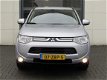 Mitsubishi Outlander - 2.0 Instyle Automaat 7-pers. 1e eigenaar Dealer Onderhouden Trekhaak Leder - 1 - Thumbnail