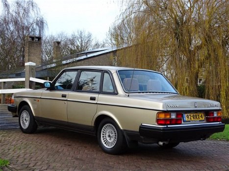 Volvo 240 - 2.3 GL | Automaat | Zeer nette staat | - 1