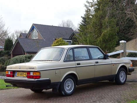 Volvo 240 - 2.3 GL | Automaat | Zeer nette staat | - 1