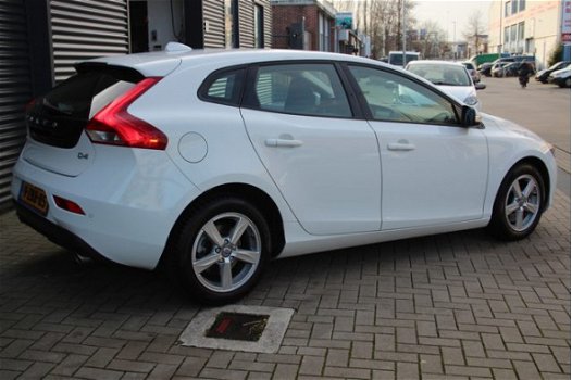 Volvo V40 - 2.0 D4 Momentum Business 1e EIGENAAR_190PK_BTW - 1