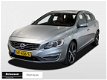 Volvo V60 - 2.4 D6 Twin Engine R-Design (Schuifkanteldak - Elektrisch bedienbare stoelen) - 1 - Thumbnail