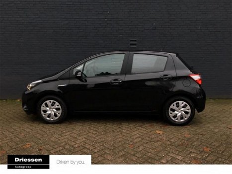 Toyota Yaris - 1.5 Hybrid Active (Navigatiesysteem - Parkeerhulpcamera - Cruise Control) - 1