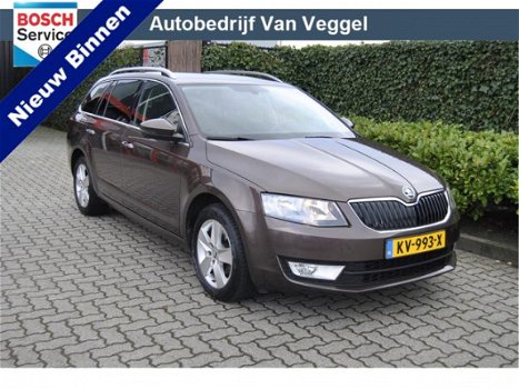 Skoda Octavia Combi - 1.6 TDI Groot navi, clima, pdv V/A, dsg, cruise, lmv - 1