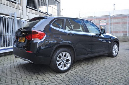 BMW X1 - sDrive18i Executive - 1