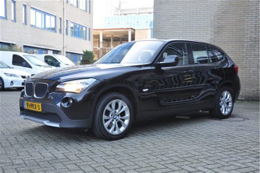BMW X1 - sDrive18i Executive - 1