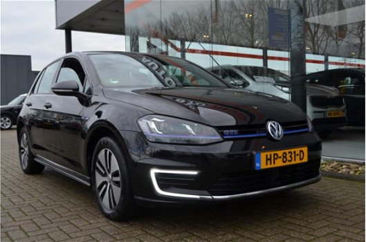 Volkswagen Golf - 1.4 TSI GTE E6, Ex Btw, Full Led, 2x Pdc, Trekhaak, Stoelverw, Groot Navi, Sportst - 1