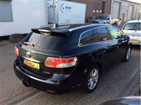 Toyota Avensis Wagon - 1.8 VVT-I BUSINESS - 2011 - 196.751km - 1