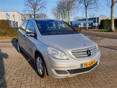 Mercedes-Benz B-klasse - 150, E 500 Sloop Premie Zondag Open - 1