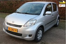 Daihatsu Sirion 2 - 1.0-12V Premium NETTE EN GOEDE AUTO